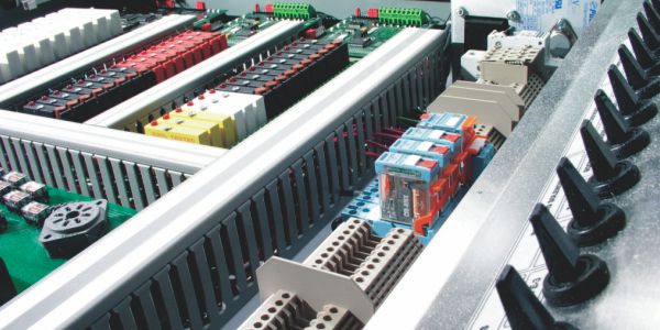 Custom industrial control panel manufactured by Empire Control Systems